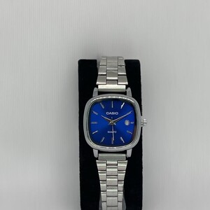 ساعة كاسيو نسائي رصاصي كامل ميناء أزرق