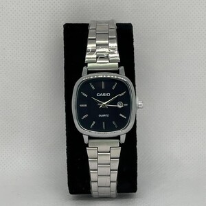 ساعة كاسيو نسائية اطار رمادي ميناء أزرق