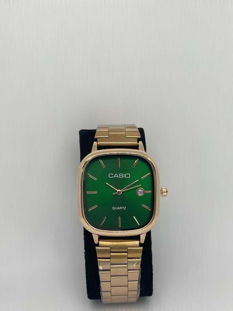 ساعة كاسيو اطار نحاسي و اطار أخضر