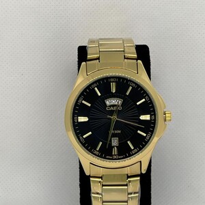 ساعة كاسيو رجالي طار ذهبي ميناء أسود