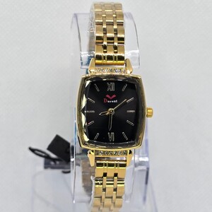 ساعة نسائية ميناء مستطيل أسود و سوار ذهبي مفصص